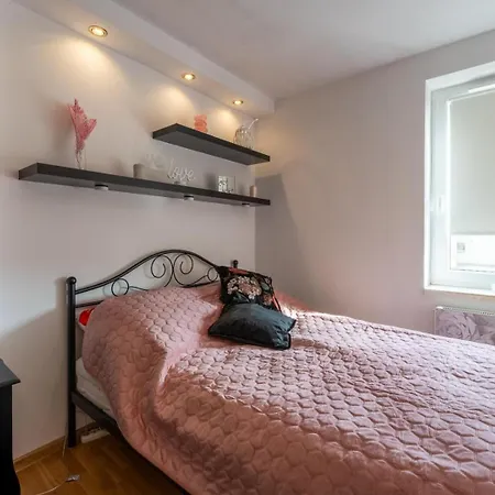 Ratuszlove - 2 Osobne Sypialnie, Z Widokiem Na Ratusz - By Spaceapart