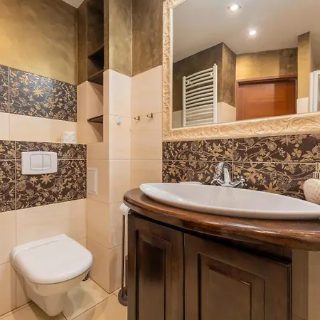 شقة Ratuszlove - 2 Osobne Sypialnie, Z Widokiem Na Ratusz - By Spaceapart يلينيا غورا