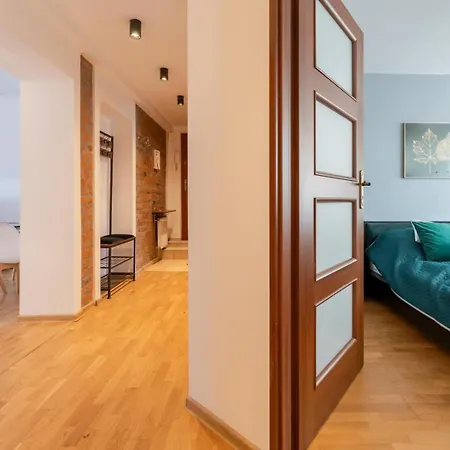 شقة Ratuszlove - 2 Osobne Sypialnie, Z Widokiem Na Ratusz - By Spaceapart *