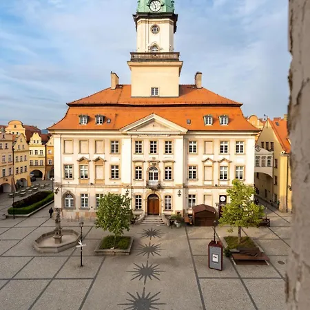 Ratuszlove - 2 Osobne Sypialnie, Z Widokiem Na Ratusz - By Spaceapart