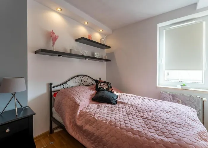 Ratuszlove - 2 Osobne Sypialnie, Z Widokiem Na Ratusz - By Spaceapart